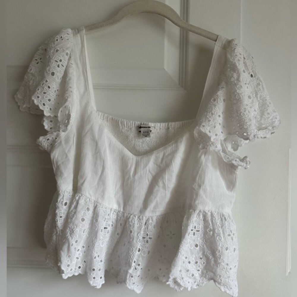 American Eagle White‎ Eyelet Cropped Top size Small